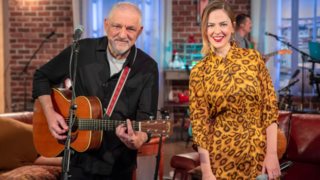 Ανατροπή με το "Μουσικό Κουτί"; Παραμένει στην ΕΡΤ με τον Νίκο Πορτοκάλογλου;