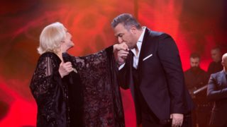 &quot;Χριστούγεννα στο MEGA&quot;  | Ο Αντώνης Ρέμος υποδέχεται τη Μαρινέλλα