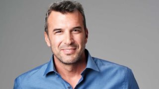 Η επική αντίδραση του Αντώνη Βλοντάκη όταν κατάλαβε πως η κόρη του τον κέρασε