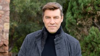 Γιάννης Στάνκογλου: "Όποτε βγαίνουμε έξω με τον Βασίλη Μπισμπίκη στα διπλανά μαγαζιά παίζουν συνέχεια Βανδή"