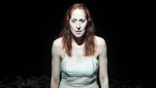 Κόρα Καρβούνη | Η αποκάλυψη για το πραγματικό της όνομα και την καταγωγή της