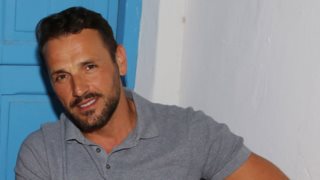 Ο Νίκος Βέρτης σε χαλαρές στιγμές στη Μύκονο