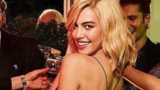 Εβελίνα Σκίτσκο | Ποζάρει topless με ένα καρπούζι και ρίχνει το Instagram