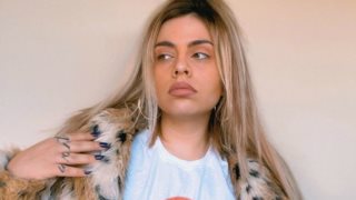 Η Αγγελική Μανουσάκη εξηγεί πώς την... εξαφάνισαν από το POP UP!