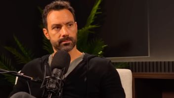 Σάκης Τανιμανίδης: "Στην Ελλάδα μισούμε την επιτυχία - Λένε ότι αυτός πέτυχε γιατί είναι λαμόγιο"