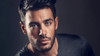 Καθηλωτικός ο Κώστας Μαρτάκης στο video clip του νέου του τραγουδιού &quot;Αν&quot;