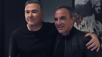 Νίκος Αλιάγας | Πρωτοχρονιά στην Αθήνα &amp; ντουέτο επί σκηνής με τον Αντώνη Ρέμο