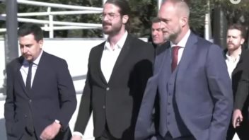 Στα δικαστήρια Τρίπολης ο Άρης Μουγκοπέτρος - Σήμερα η δίκη για ενδοοικογενειακή απειλή