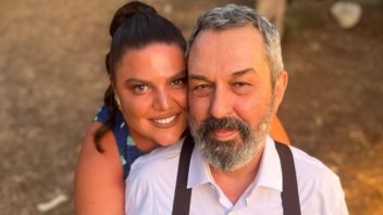 Η Δανάη Μπάρκα στηρίζει δημόσια τον Χρήστο Χατζηπαναγιώτη: &quot;Περήφανη κόρη&quot;