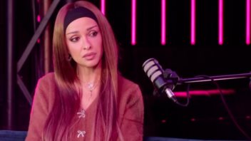 Ελένη Φουρέιρα: "Η μαμά μου βαρούσε στον αέρα με την καραμπίνα για να μην μπουν - Είχε τρεις κόρες ανήλικες"