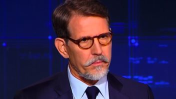 Παύλος Ντε Γκρες: "Από εκείνη τη στιγμή, στη χώρα δε θέλουν να βλέπουν μπροστά τους την οικογένειά μου"