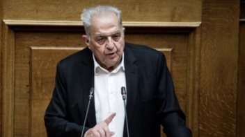 Πέθανε ο Αλέκος Φλαμπουράρης σε ηλικία 87 ετών