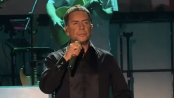 Ο Γιώργος Μαζωνάκης σχολιάστηκε για το look του στα MadWalk - &quot;Δεν μου άρεσε το χρυσό νύχι με τη φορεσιά του τσολιά&quot;