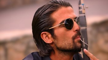 Μήνυση στον Άρη Μουγκοπέτρο από τον άνθρωπο που του έδωσε την κροτίδα