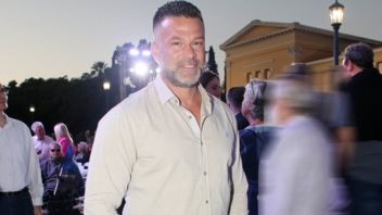 Νοσηλεύεται ο Κώστας Σόμμερ - Το μήνυμα από το νοσοκομείο