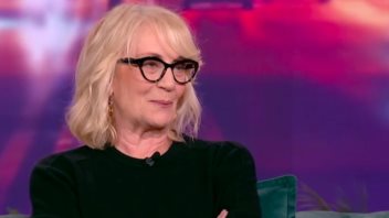 Θέμις Μπαζάκα: &quot;Η ζωή μου έχει μεγάλη ποικιλία, από τραγωδίες μέχρι μεγάλη ευτυχία&quot;