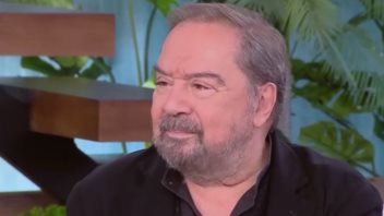 Σταμάτης Φασουλής: &quot;Ήμουν ο μαϊντανός με το ουίσκι στο χέρι - Ήθελα να υπάρξω σε ένα κόσμο που δεν άντεχα&quot;