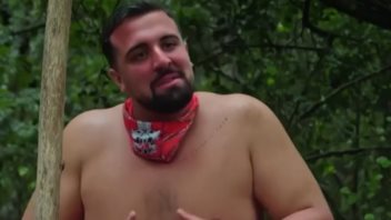 Survivor | Gio Καραντώνης: "Πριν δυο μέρες έτρωγα καπνιστό ελάφι, τώρα, κοίτα εδώ... Ιδέα δεν έχω τι κάνω"