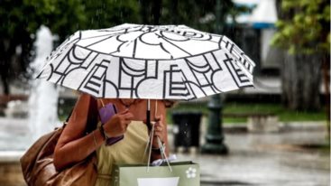 Διπλο κυμα κακοκαιριας θα πληξει τη χωρα εως την Τριτη - Ισχυρες καταιγιδες και κινδυνος για πλημμυρικα φαινομενα