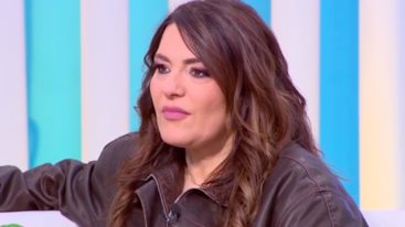 Κατερινα Ζαριφη: "Παθαινα συντριβη στον θαλαμο αναμονης της χημειοθεραπεια του πατερα μου"