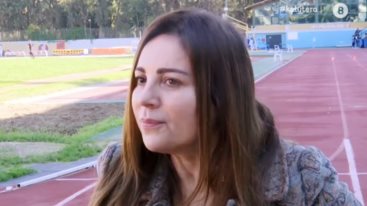 Βικυ Φλεσσα: "Σηκωνομαι πανω στα τακουνια και καθαριζω το πλατο. Με κοιταζει εκπληκτος ο Παγκαλος"