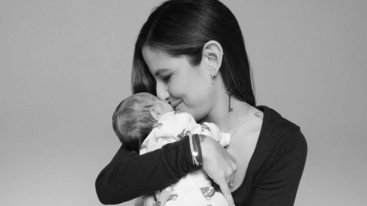 Εριεττα Κουρκουλου Λατση | Με τον γιο της, Λεοντα στο πιο γραφικο χωριουδακι της Ελλαδας που αξιζει να επισκεφθεις αυτο το φθινοπωρο