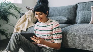 AI in Entertainment: Το tablet που γνωριζει ποια σειρα θες να δεις σημερα (και καθε μερα)