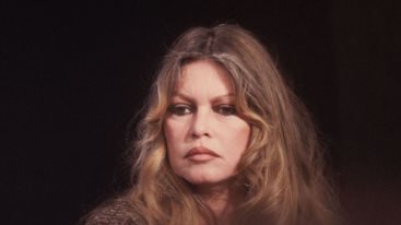 Brigitte Bardot | Η αγνωστη υποσχεση που ειχε δωσει στον γιο της, τον οποιο δεν ηθελε να αποκτησει ποτε