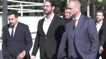 Στα δικαστηρια Τριπολης ο Αρης Μουγκοπετρος - Σημερα η δικη για ενδοοικογενειακη απειλη