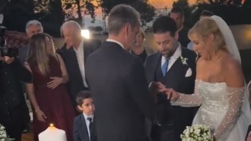 Παντρευτηκε η κορη του Γιακουματου με κουμπαρο τον Κυριακο Μητσοτακη [εικονες]