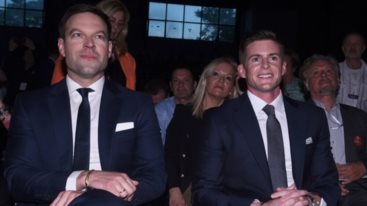 Εξοργισμενος ο Ταιλερ με Τσιπρα: &quot;Μην χρησιμοποιειτε το ονομα μου για να διαφημισετε το βιβλιο σας&quot; [εικονα]