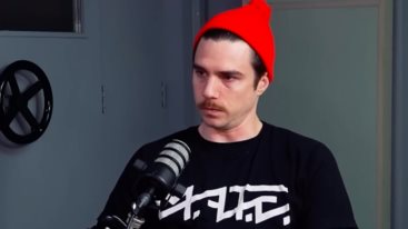 Δημητρης Κιτσος: "Οταν κουβαλας ενα τραυματικο παρελθον, που πιθανον κουβαλα κακοποιησεις..."