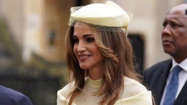 Βασιλισσα Ρανια | Το sur mesure Dolce &amp; Gabbana φορεμα που επελεξε στα εγκαινια του Grand Egyptian Museum