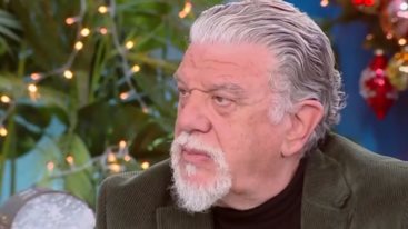 Γιαννης Βουρος: &quot;Απο τοτε που γεννηθηκε ο Στεφανος ασχοληθηκα συνειδητα με τα ατομα με αναπηρια&quot;