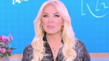 Κατερινα Καινουργιου: &quot;Αυτους τους ανθρωπους τους σιχαινομαι. Πατερα και μανα δεν εχετε ρε;&quot;