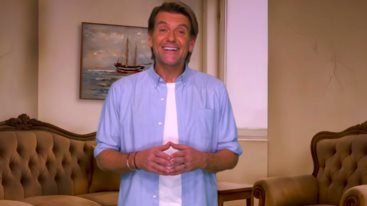 Ο Σπυρος Σουλης και επισημα στο τιμονι του &quot;Extreme Makeover: Home Edition&quot;