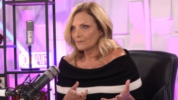 Η Χριστινα Λαμπιρη σχολιαζει το τελος της Τατιανας Στεφανιδου απο τον ΣΚΑΙ