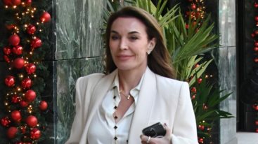 Η Τατιανα Στεφανιδου σε καθημερινα στιγμιοτυπα - Δειτε τις φωτογραφιες