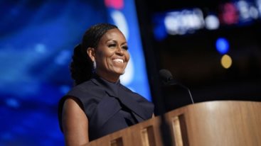 Michelle Obama| Το νεο της βιβλιο The Look μολις κυκλοφορησε