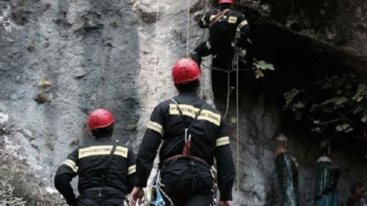 Κρητη: Επιχειρηση διασωσης στο Φαραγγι του Αμπα - Mε ελικοπτερο η παραλαβη 40χρονου τραυματια