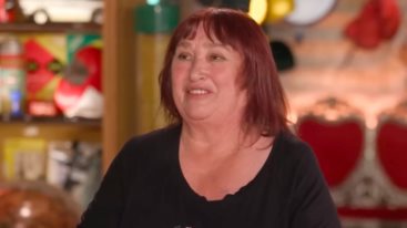 Η Ρουλα Βροχοπουλου στο Cash or Trash: &quot;Με ζηλευε η Τζακι Κενεντι Ωναση&quot;