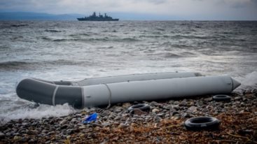 Διασωση 577 μεταναστων ανοιχτα της Γαυδου - Μεταφορα σε Παλαιοχωρα και Αγια Γαληνη