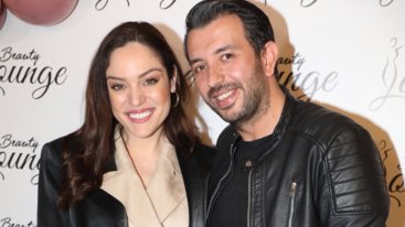 Η Μπαγια Αντωνοπουλου αποκαλυψε την εγκυμοσυνη της on camera