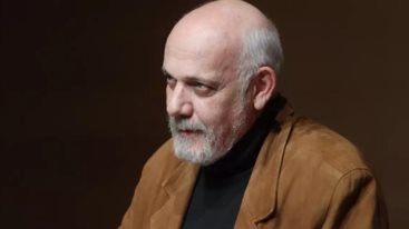 Γιωργος Κιμουλης: "Η θεση που εχω δεν με εχει βοηθησει να γινω ευπορος οικονομικα"