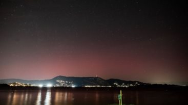 Ορατο στην Ελλαδα το Βορειο Σελας: Οι εντυπωσιακες φωτογραφιες απο Θεσσαλονικη - Κερκυρα