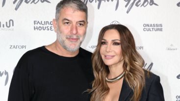 Η Δεσποινα Βανδη στην πρεμιερα του Βασιλη Μπισμπικη | Οι on camera δηλωσεις &amp; η αμηχανη στιγμη