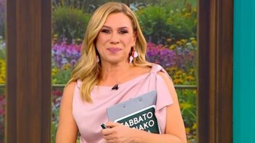 Πρεμιερα για την Κατερινα Καραβατου - Η συγκινηση στην εναρξη του "Σαββατοκυριακου παρεα"