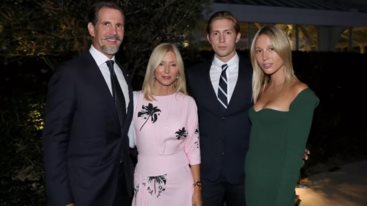 H Marie Chantal μοιραστηκε τη χριστουγεννιατικη καρτα με ευχες των Ντε Γκρες