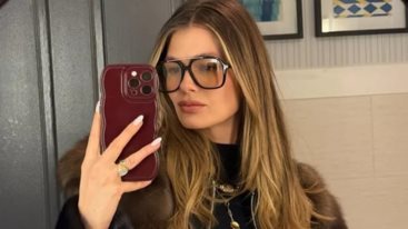 Η Αμαλια Κωστοπουλου επελεξε το πιο sexy χρωμα πεντικιουρ - και δεν ειναι το κοκκινο