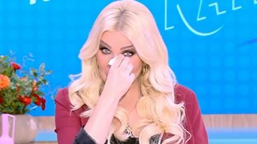 Συγκινηθηκε on air η Κατερινα Καινουργιου: "Σου φαινονται ολα τοσο μικρα και λιγα"